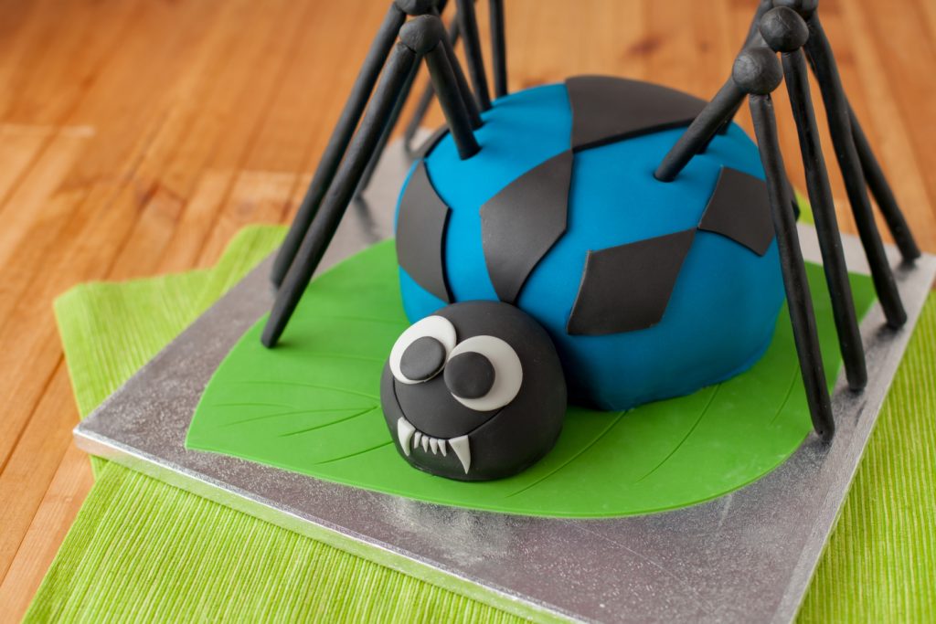 spider_cake_i_love_cooking; kids_birthday_cake; boys_birthday_cake; i_love_cooking_cake_recipe