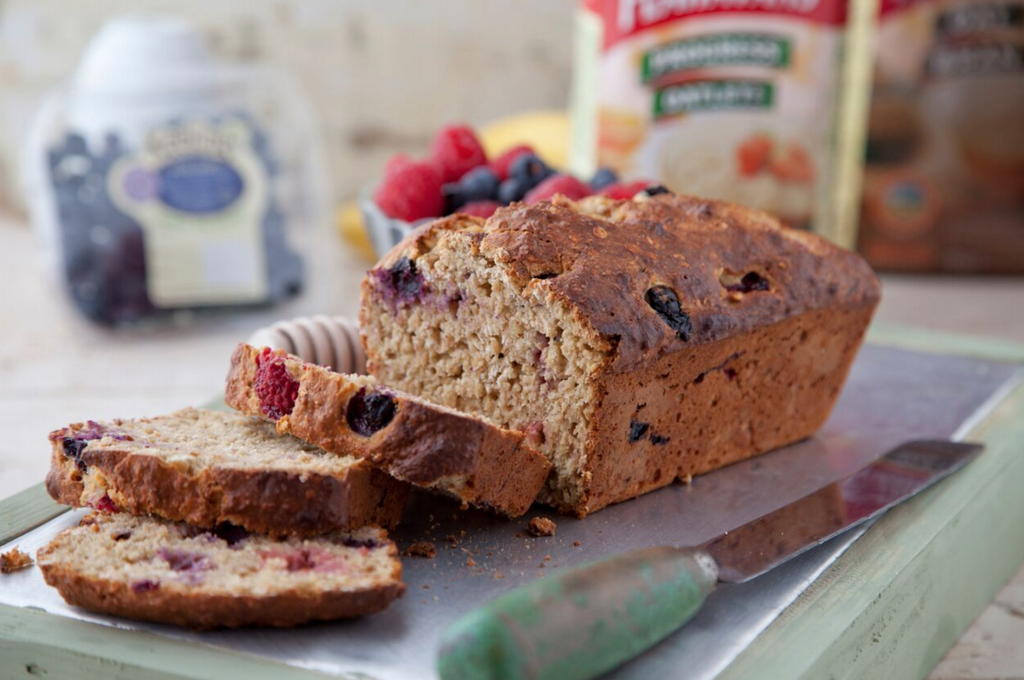 Banana & berry oaty bread